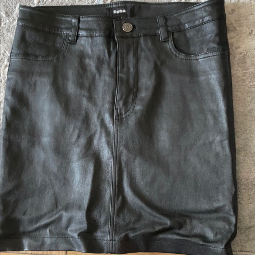 Leather skirt